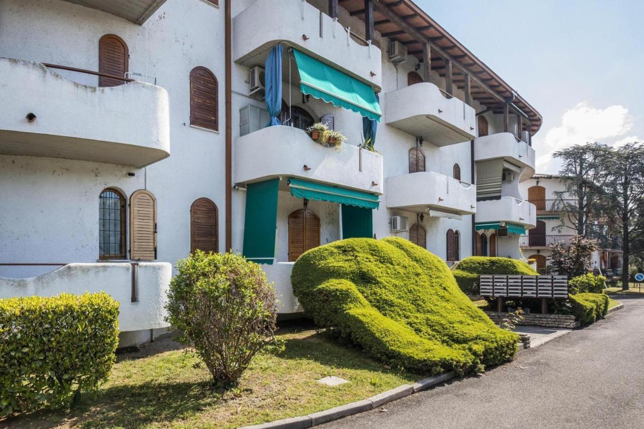 Il Bianconiglio Apartment Peschiera del Garda Exterior photo